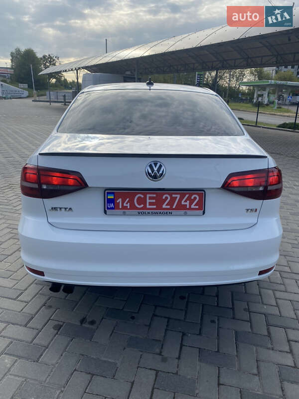 Седан Volkswagen Jetta 2016 в Полтаве