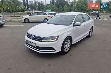 Седан Volkswagen Jetta 2017 в 