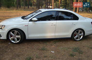 Седан Volkswagen Jetta 2016 в 