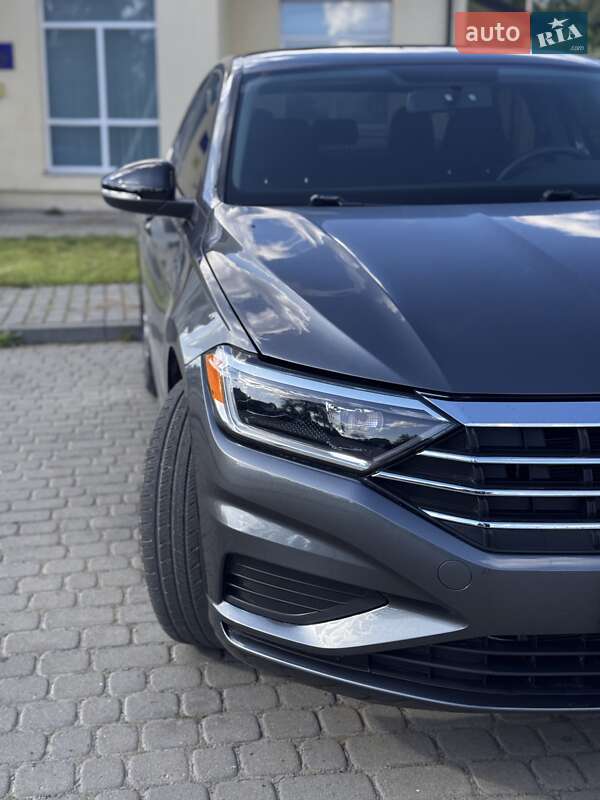 Седан Volkswagen Jetta 2018 в Львове