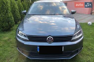 Седан Volkswagen Jetta 2012 в Львове