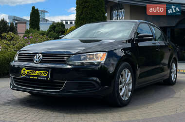 Седан Volkswagen Jetta 2013 в 
