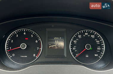Седан Volkswagen Jetta 2013 в 