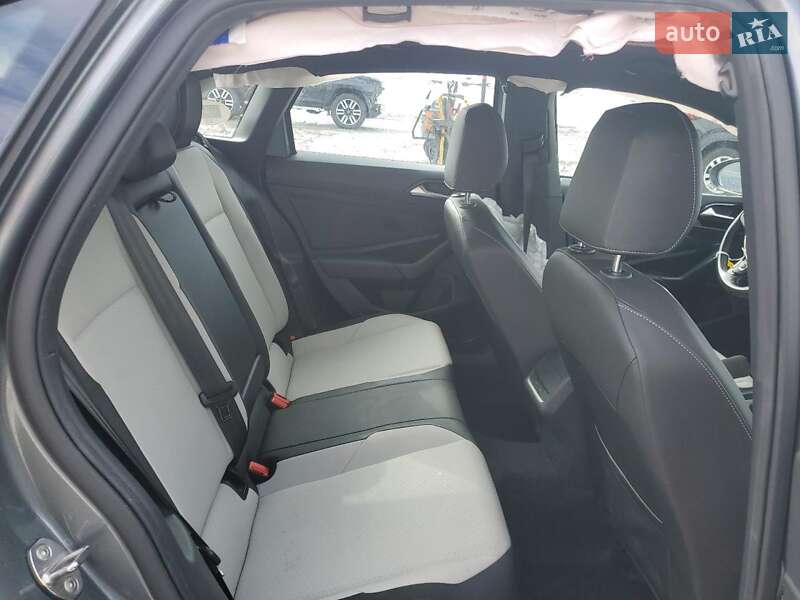 Седан Volkswagen Jetta 2021 в Львове