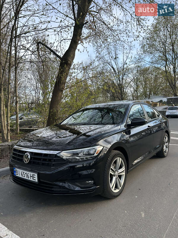 Седан Volkswagen Jetta 2019 в Черкасах