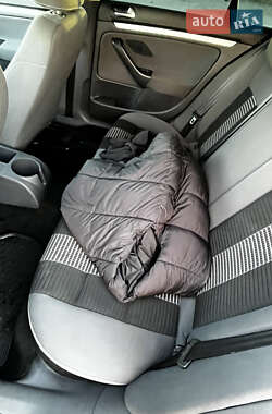 Седан Volkswagen Jetta 2009 в 