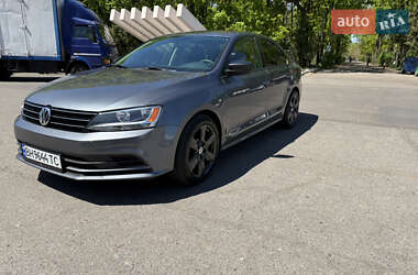 Седан Volkswagen Jetta 2015 в 