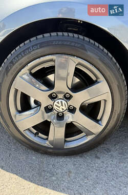 Седан Volkswagen Jetta 2015 в 