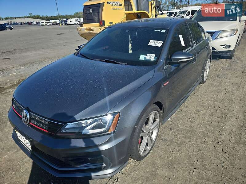 Седан Volkswagen Jetta 2016 в 