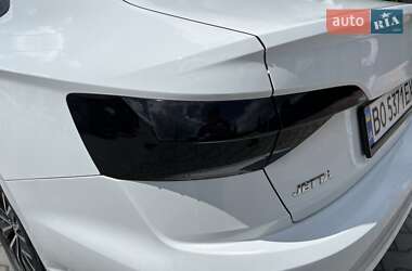 Седан Volkswagen Jetta 2018 в 