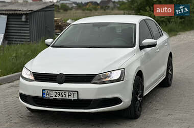 Седан Volkswagen Jetta 2014 в 