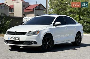 Седан Volkswagen Jetta 2012 в 