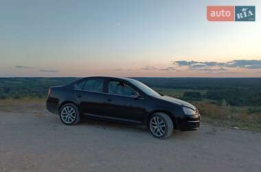 Седан Volkswagen Jetta 2005 в 
