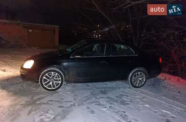 Седан Volkswagen Jetta 2005 в 