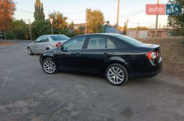 Седан Volkswagen Jetta 2005 в 