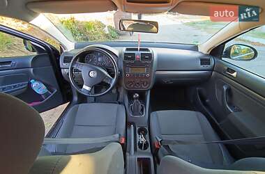 Седан Volkswagen Jetta 2005 в 