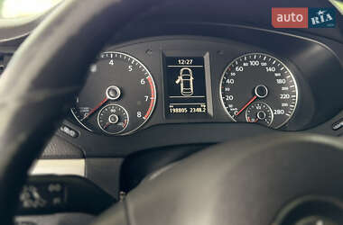 Седан Volkswagen Jetta 2012 в 