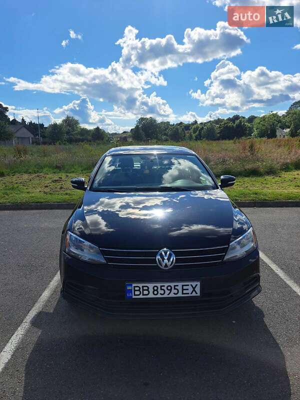 Седан Volkswagen Jetta 2015 в 