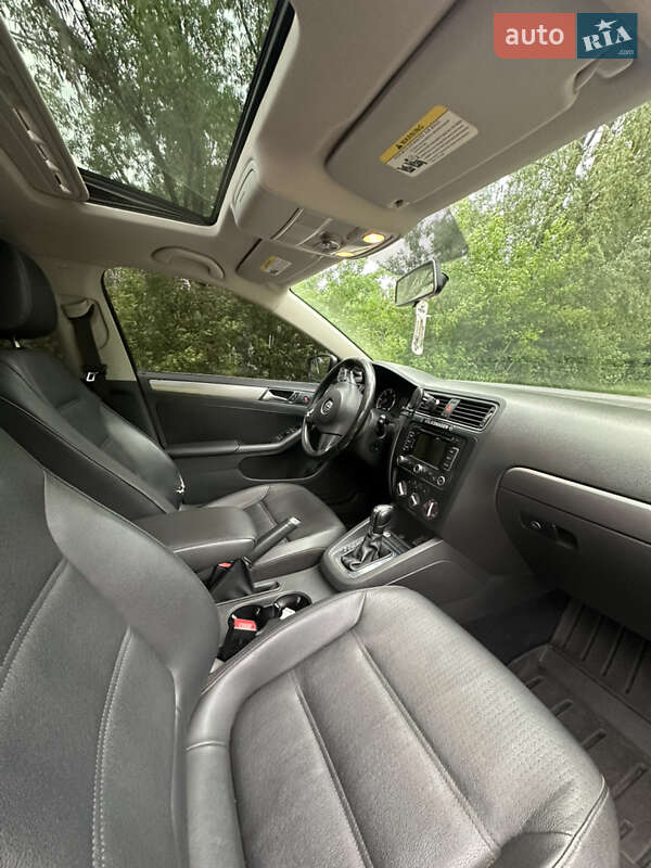 Седан Volkswagen Jetta 2012 в Киеве