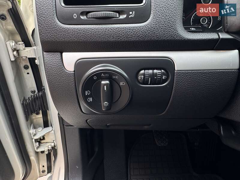 Седан Volkswagen Jetta 2010 в Черновцах
