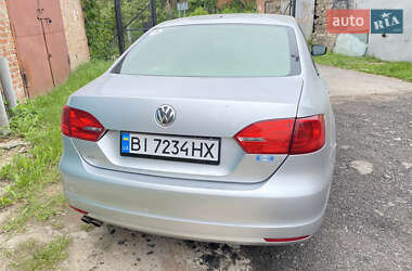 Седан Volkswagen Jetta 2011 в 