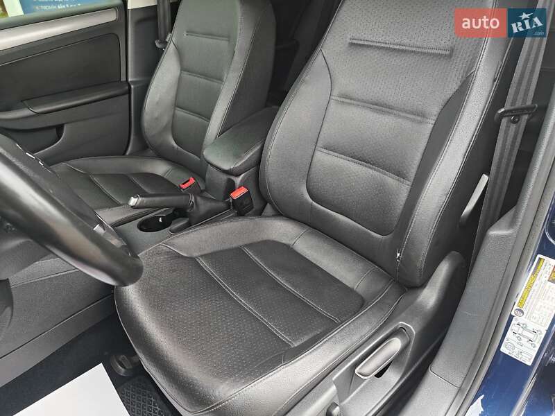 Седан Volkswagen Jetta 2013 в Львові
