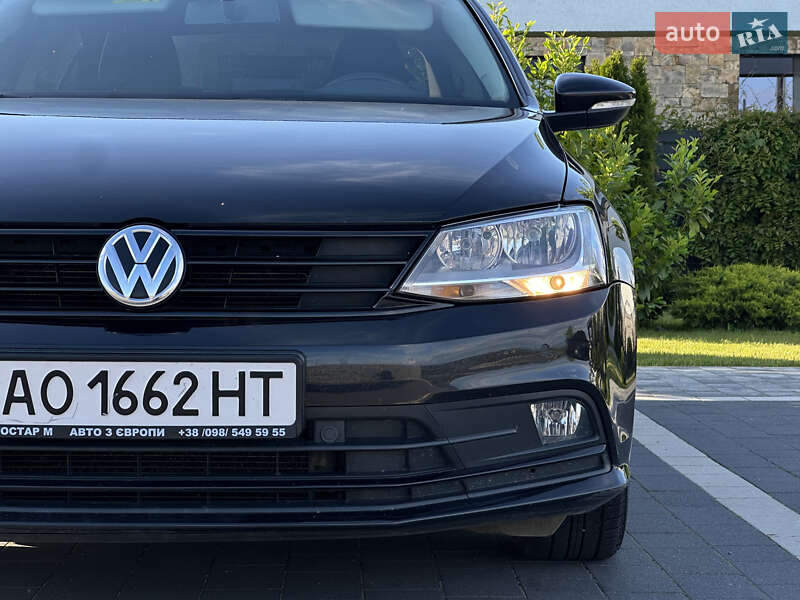 Седан Volkswagen Jetta 2015 в Мукачевому