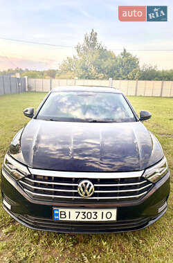 Седан Volkswagen Jetta 2019 в 