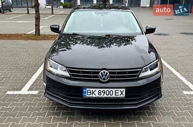 Седан Volkswagen Jetta 2017 в Ровно