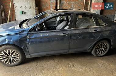 Седан Volkswagen Jetta 2021 в 
