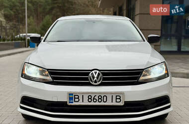 Седан Volkswagen Jetta 2015 в 