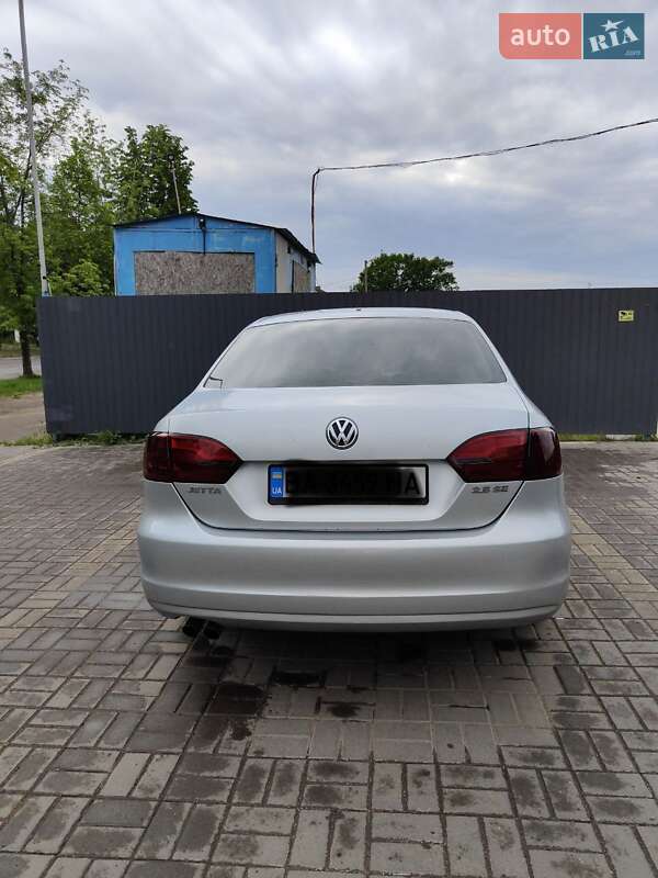Седан Volkswagen Jetta 2012 в Кропивницком