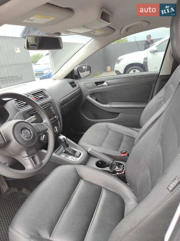 Седан Volkswagen Jetta 2012 в Кропивницком