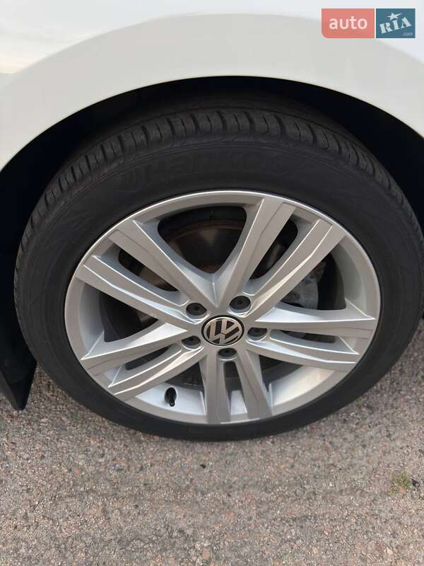 Седан Volkswagen Jetta 2015 в Запорожье
