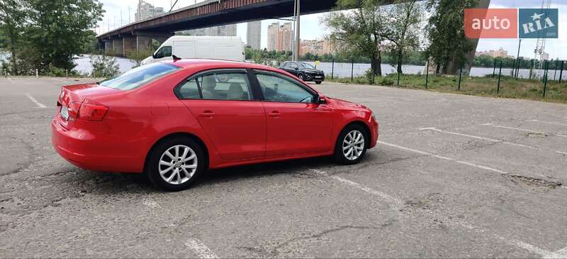 Седан Volkswagen Jetta 2011 в Києві