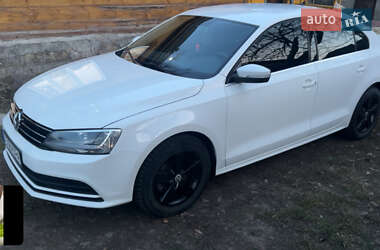 Седан Volkswagen Jetta 2013 в 