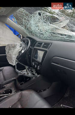 Седан Volkswagen Jetta 2013 в 