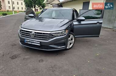 Седан Volkswagen Jetta 2019 в 