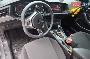 Седан Volkswagen Jetta 2019 в 