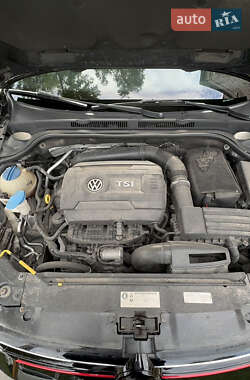 Седан Volkswagen Jetta 2014 в 