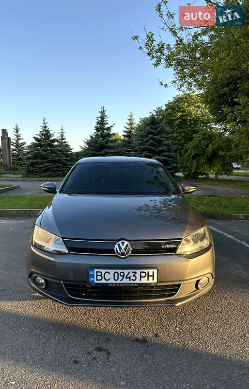Седан Volkswagen Jetta 2013 в 