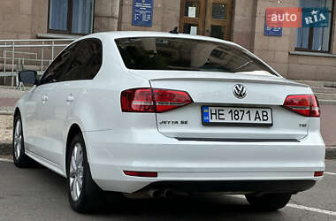 Седан Volkswagen Jetta 2015 в 