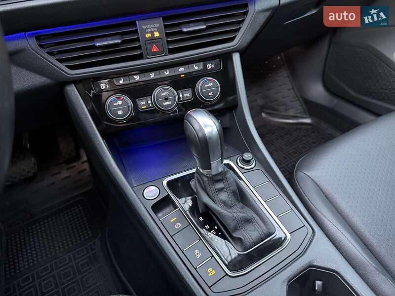 Седан Volkswagen Jetta 2018 в Киеве