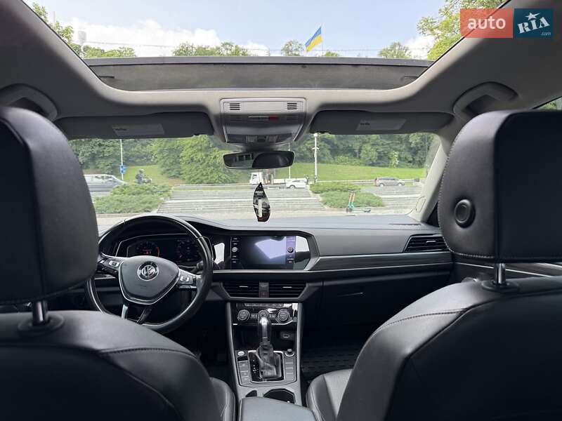 Седан Volkswagen Jetta 2018 в Киеве