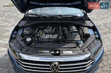 Седан Volkswagen Jetta 2018 в 