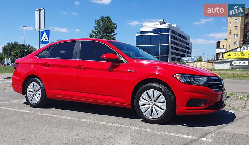 Седан Volkswagen Jetta 2018 в Києві