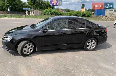 Седан Volkswagen Jetta 2015 в 