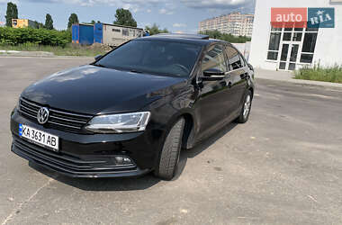 Седан Volkswagen Jetta 2015 в 