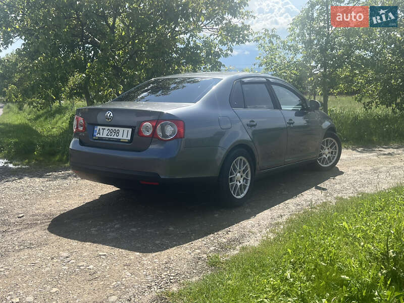 Седан Volkswagen Jetta 2006 в Калуше