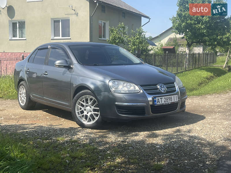 Седан Volkswagen Jetta 2006 в Калуше